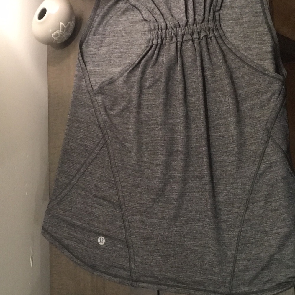 LULULEMON  tank top